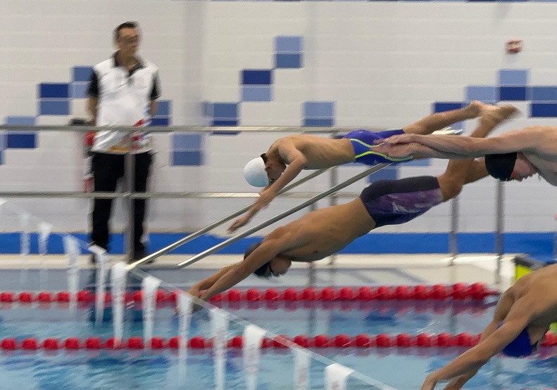 圖1 霍政佟出戰50米蛙泳 圖1 霍政佟出戰50米蛙泳